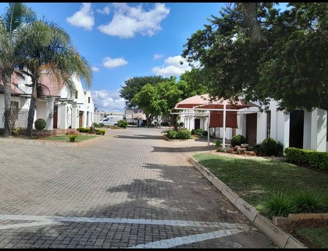 3 BEDROOM PROPERTY TO RENT IN BENDOR